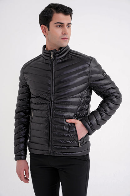 Slim Fit Hakim Yaka Yan Cepli Kaz Tüyü Siyah Şişme Mont Mt 176