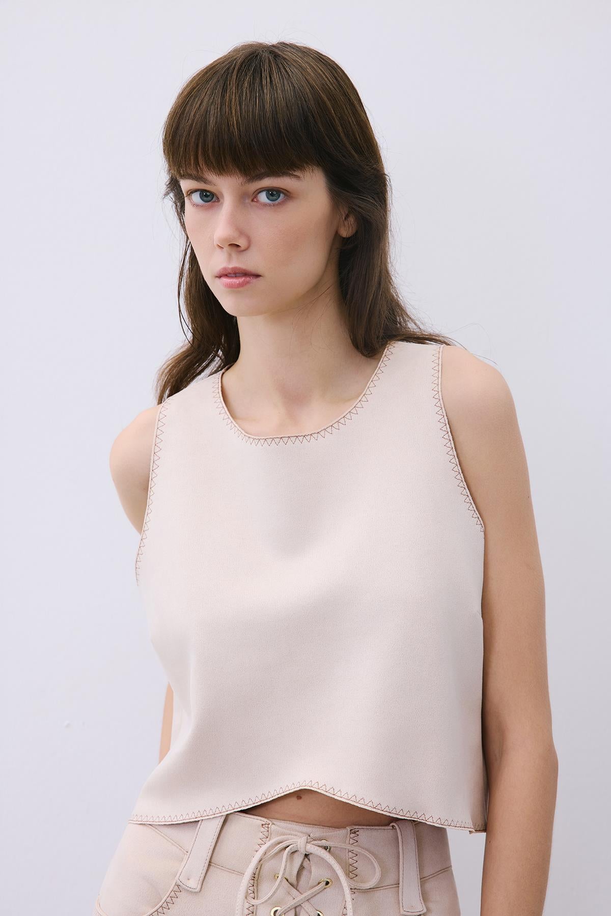 Süet Kontrast Dikişli Crop Bej Bluz