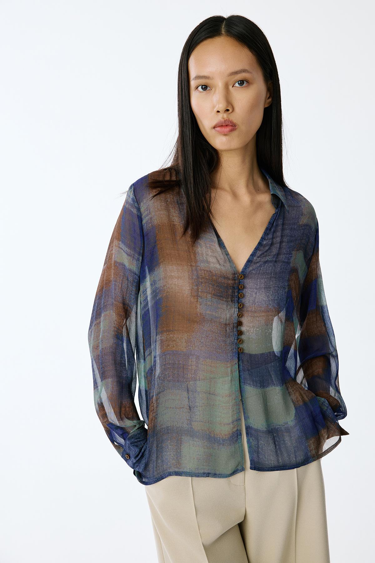 Transparan Yan Yırtmaçlı Desenli Gömlek