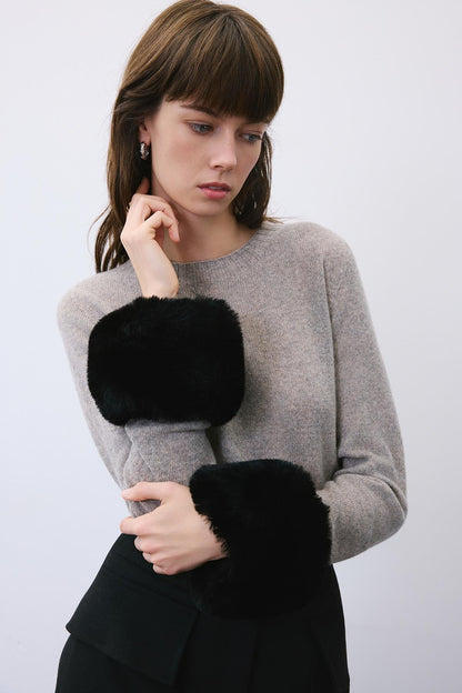 Tüy Dokulu Siyah Kürk Kolluk