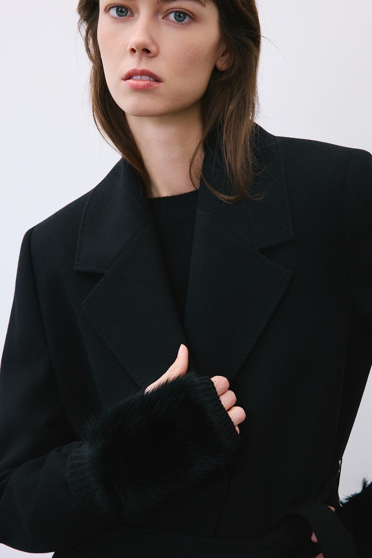 Tüy Dokulu Siyah Triko Eldiven