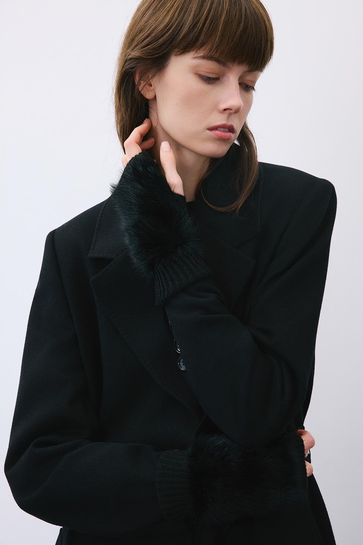 Tüy Dokulu Siyah Triko Eldiven