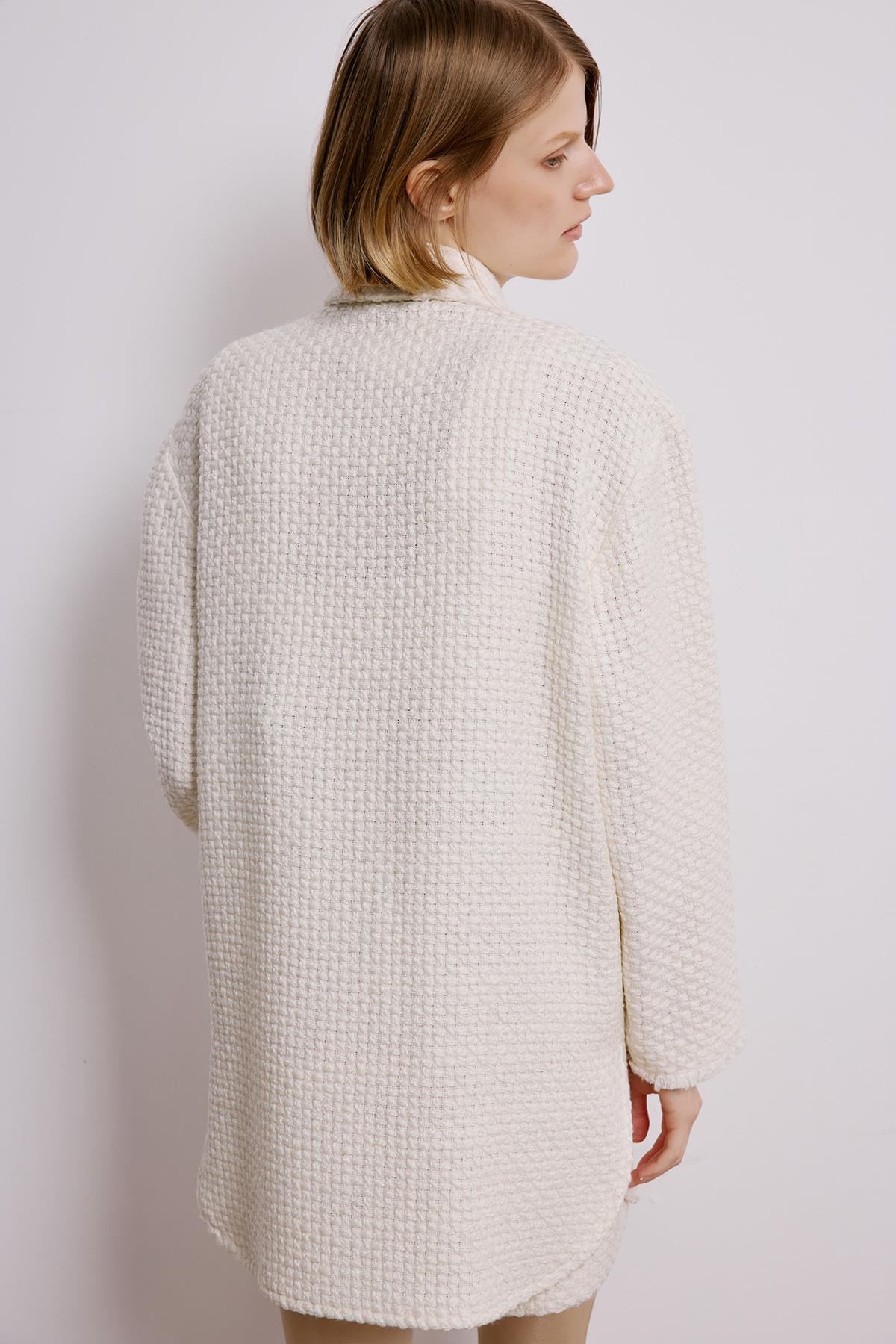 Uzun Kollu Ekru Tüvit Gömlek