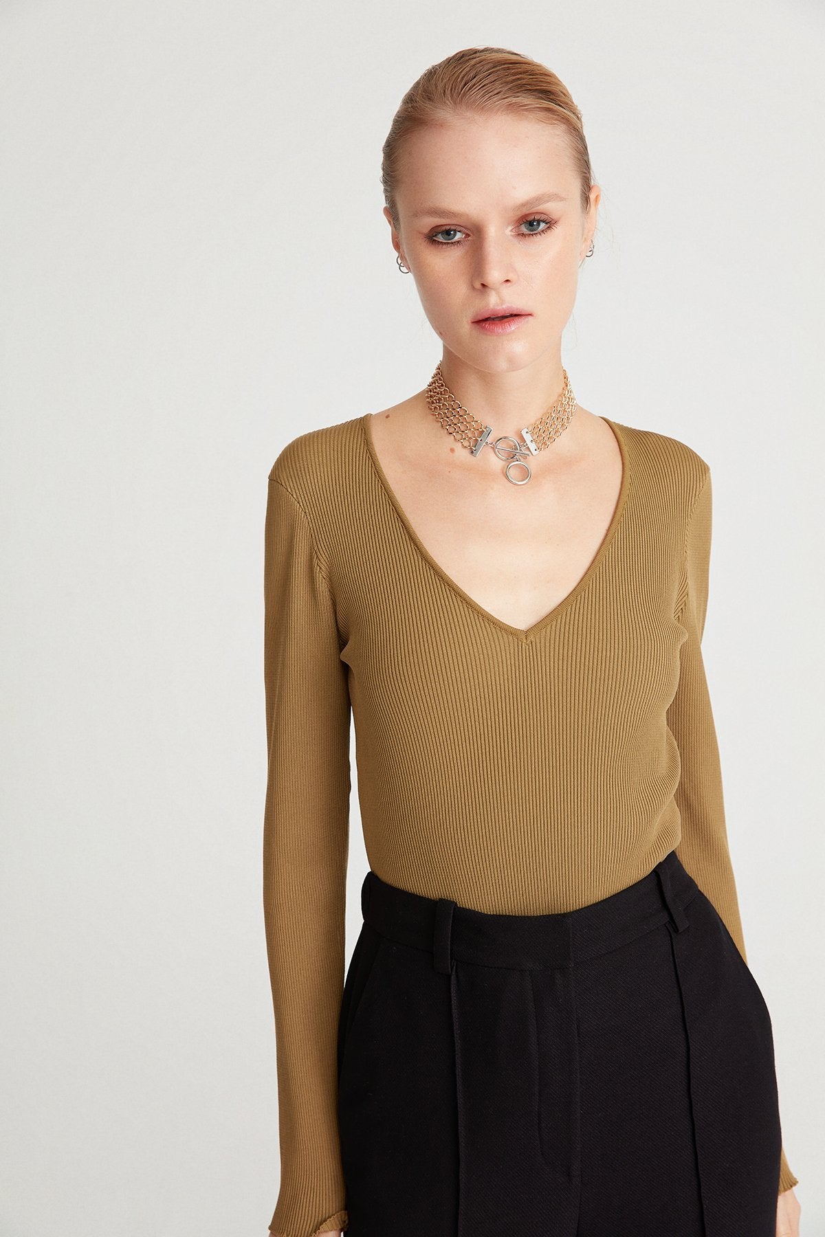 Haki V Yaka Uzun Kollu Triko Body