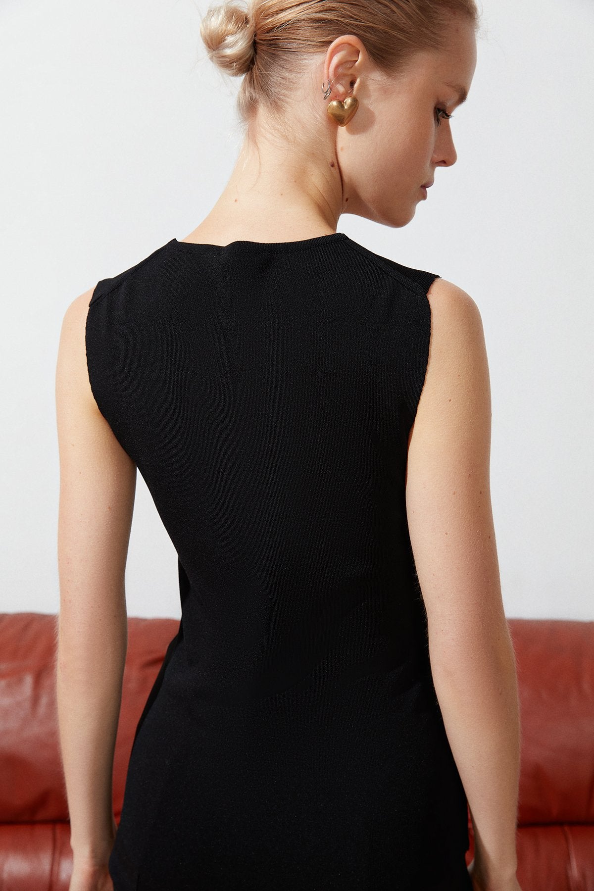 Siyah V Yaka Kolsuz Triko Bluz