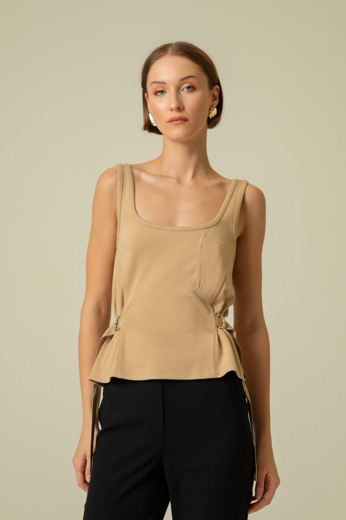 Yanları Tokalı Camel Askılı Top