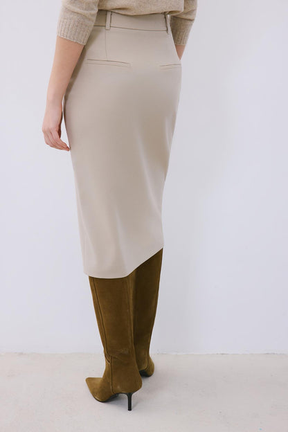 Yırtmaç Detaylı Yün Dokulu Bej Midi Etek