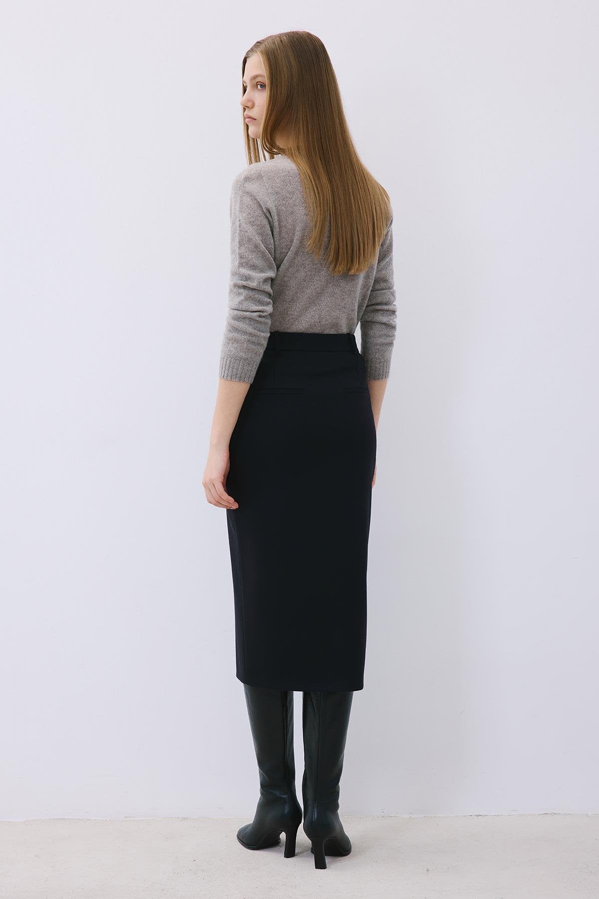 Yırtmaç Detaylı Yün Dokulu Siyah Midi Etek