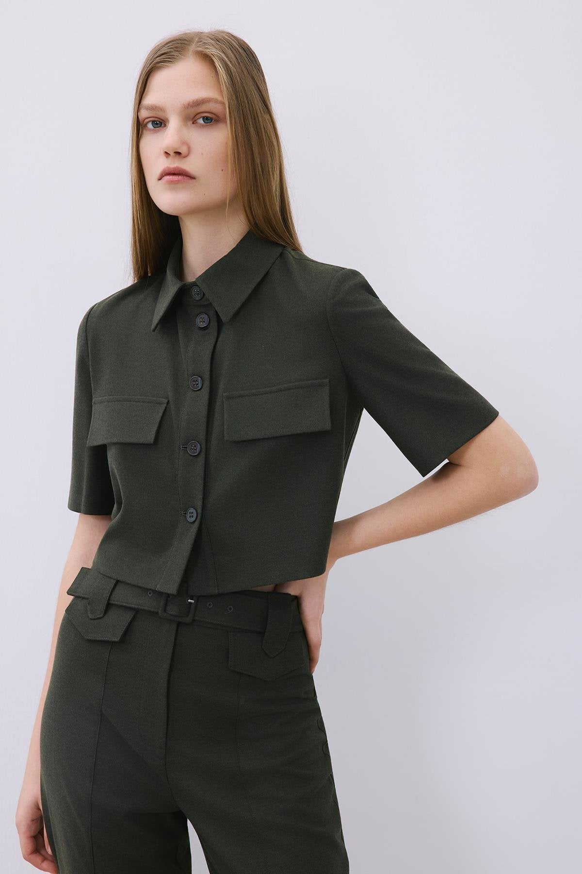 Yün Dokulu Düğmeli Haki Gömlek