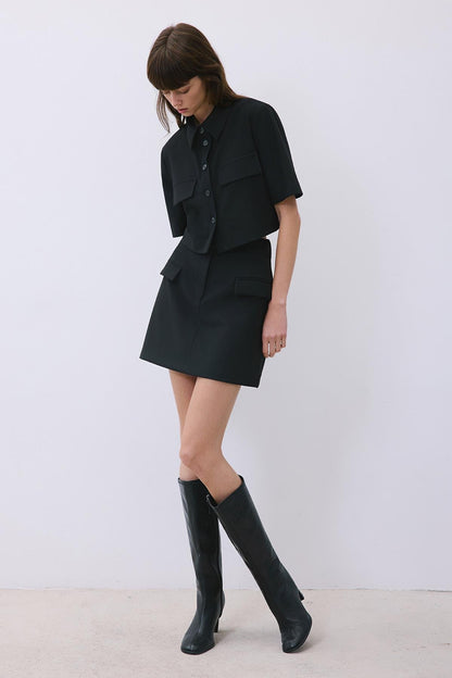 Yün Dokulu Düğmeli Siyah Gömlek