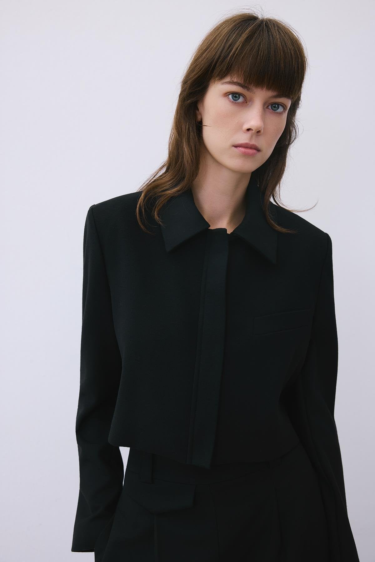 Yün Dokulu Fermuarlı Crop Siyah Ceket