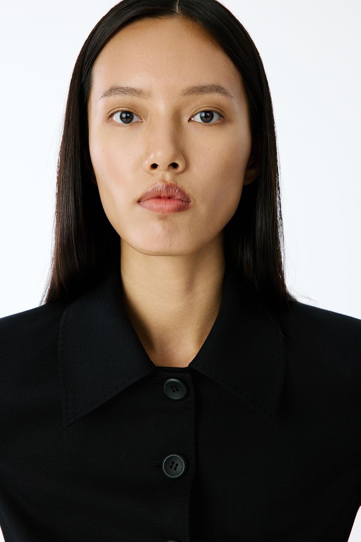 Yün Dokulu Siyah Uzun Ceket