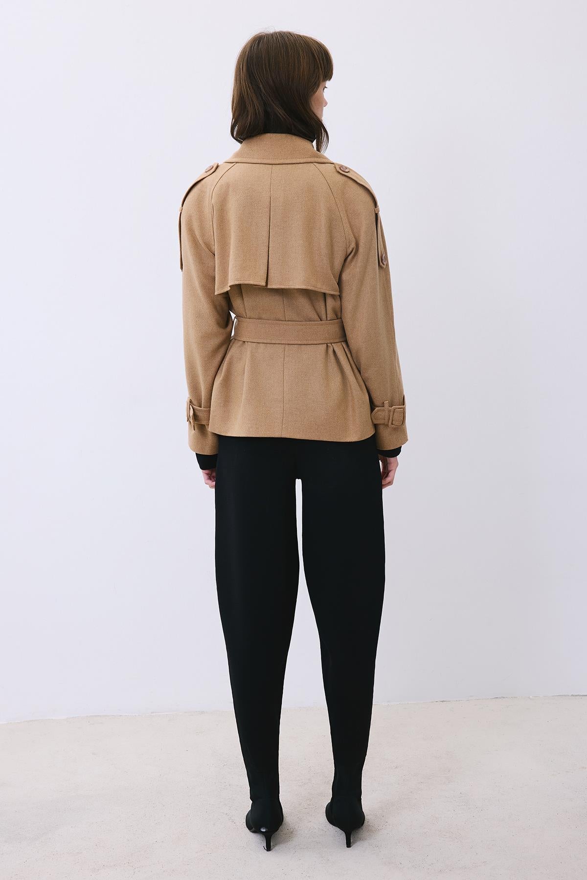 Yün Karışımlı Kemerli Camel Kaban